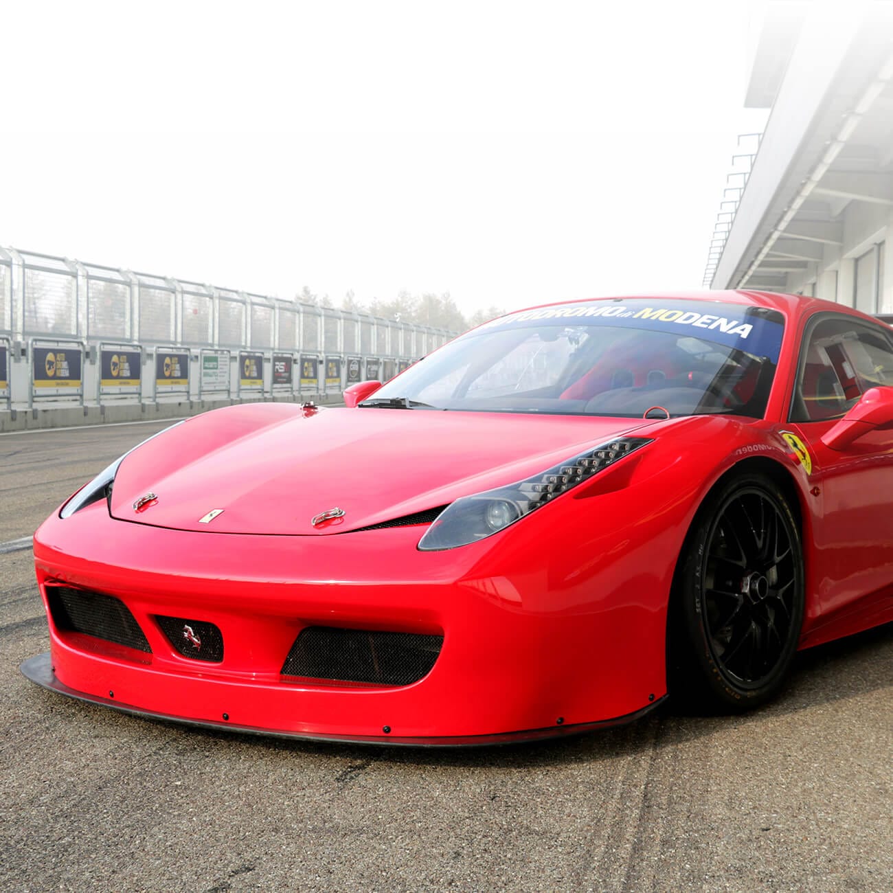 Test Drive Desafio Ferrari 458 em pista de corridas 3 Test Drive Desafio Ferrari 458 em pista de corridas - Imagem 3