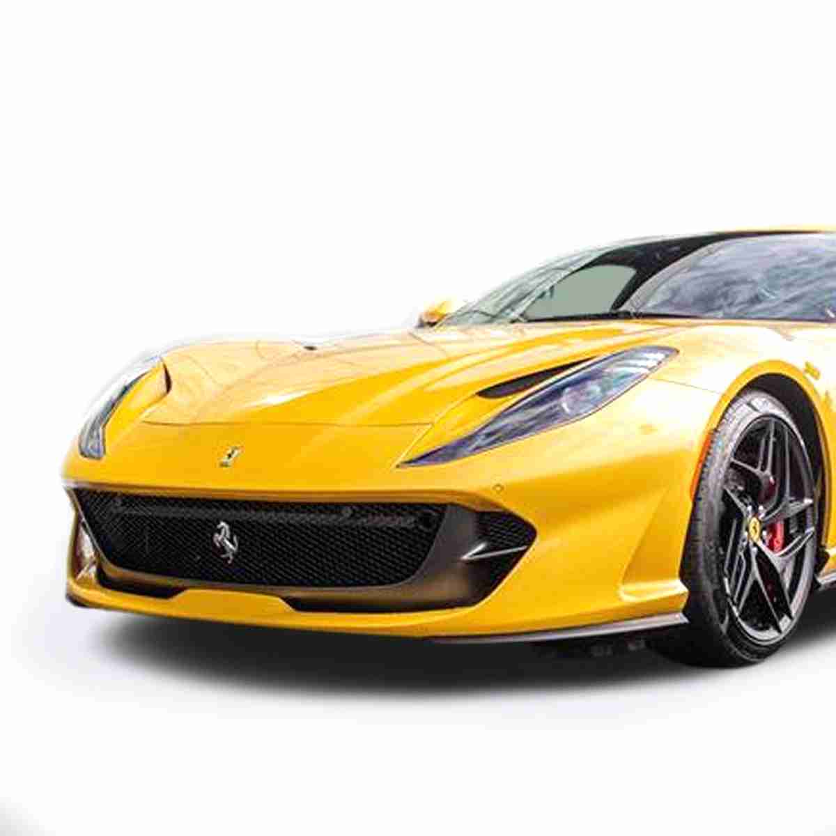 Aluga o Ferrari 812 SuperFast 1 Aluga o Ferrari 812 SuperFast