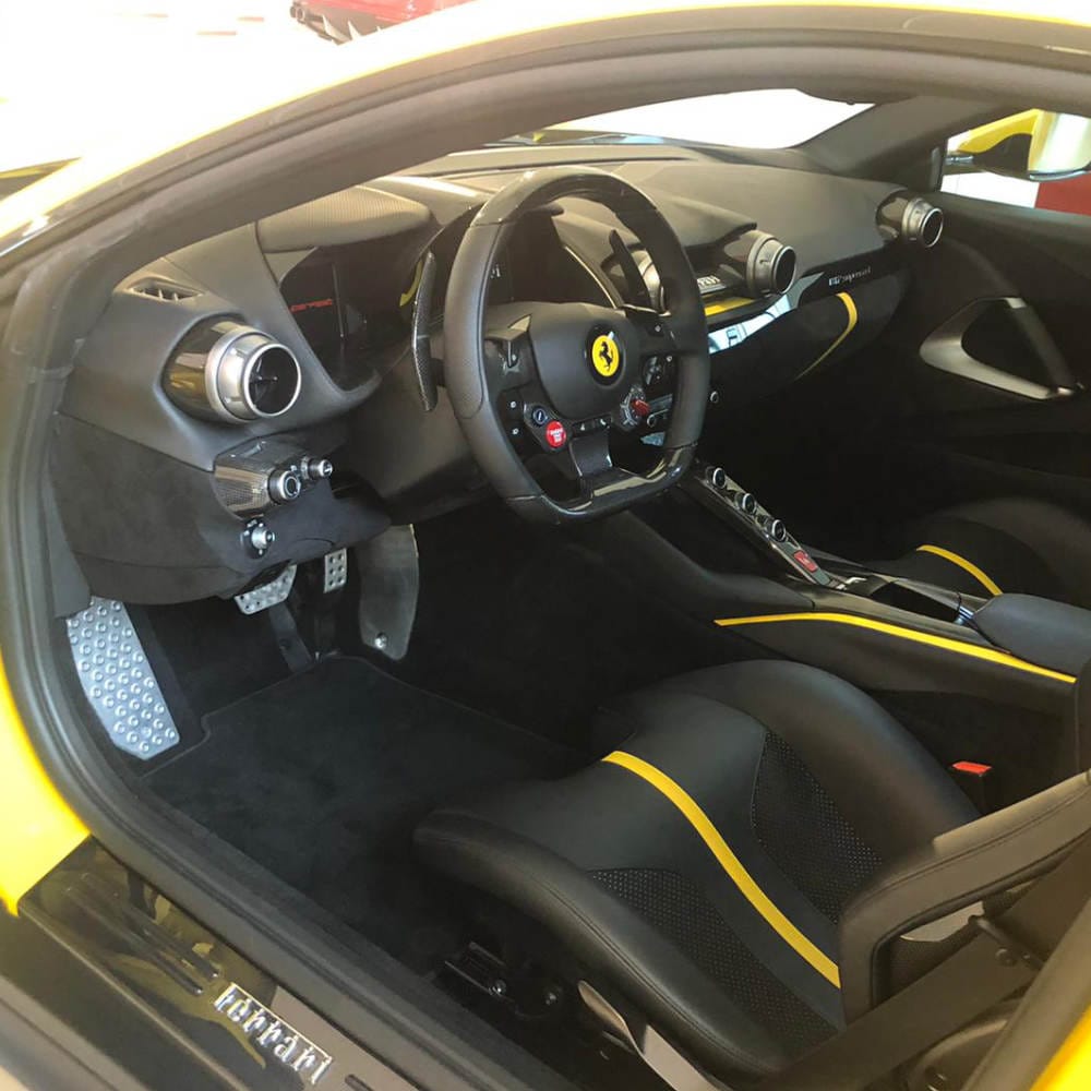 Aluga o Ferrari 812 SuperFast 5 Aluga o Ferrari 812 SuperFast - Imagem 5